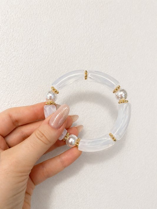 Bracelet blanc élégant
